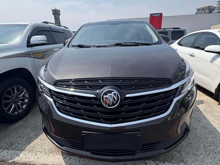 Фото 2 - Buick GL8 ES