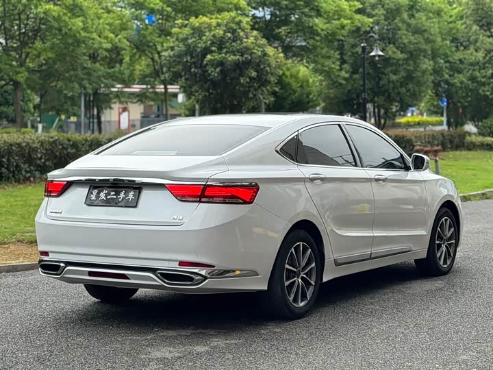 Geely Emgrand GT 2021 2021款 1.8T 领航版+