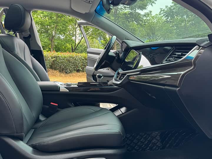 Geely Emgrand GT 2021 2021款 1.8T 领航版+