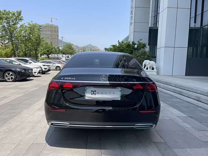 صورة 5 - Mercedes-Benz E-Class Hybrid