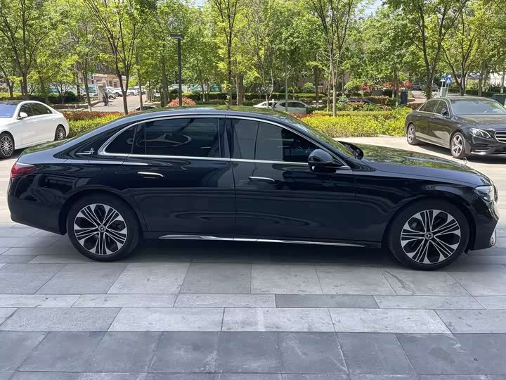 صورة 7 - Mercedes-Benz E-Class Hybrid