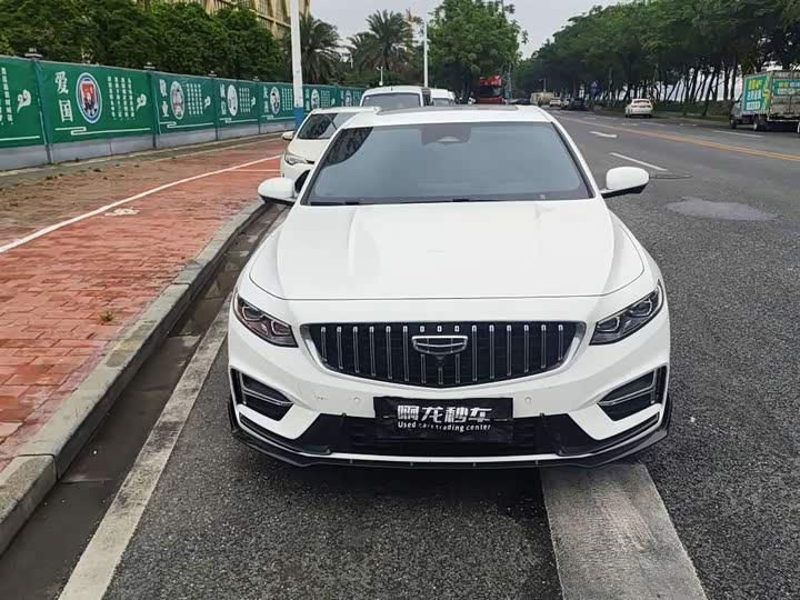 Фото 2 - Geely Preface