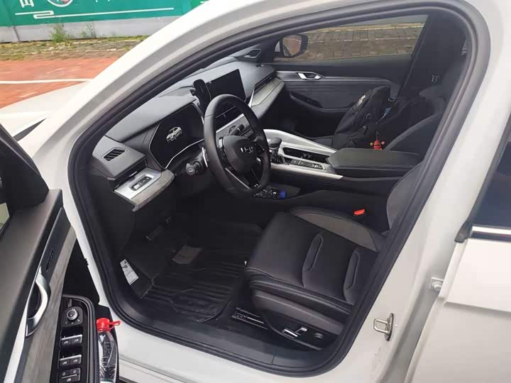 Фото 8 - Geely Preface