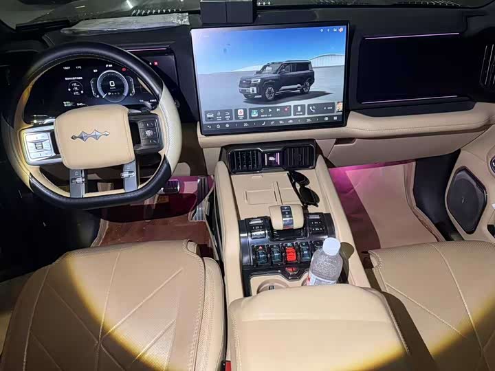 BYD FangChengBao Leopard 8 2025 2025款 智勇旗舰版 6座