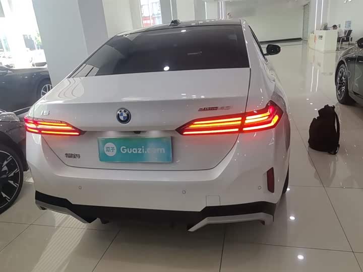 BMW i5 2025 2025款 eDrive 40L M运动套装