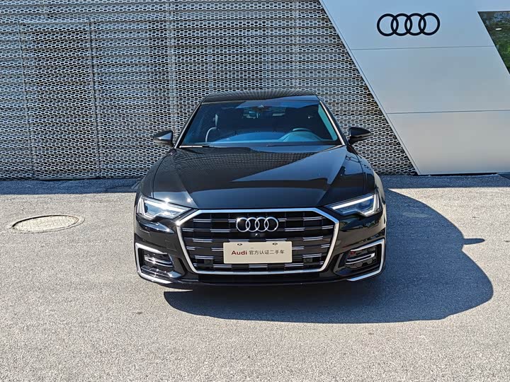 Photo 2 - Audi A6L