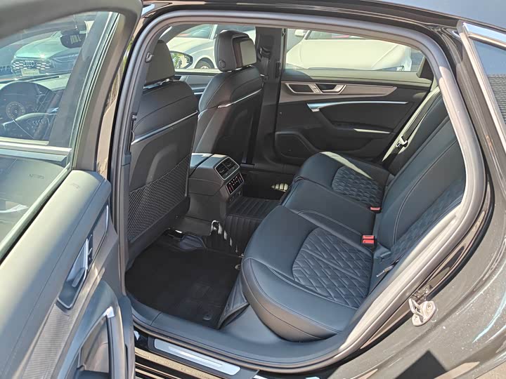 Photo 9 - Audi A6L