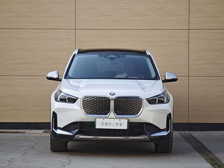 BMW iX1 2025 2025款 eDrive25L X设计套装