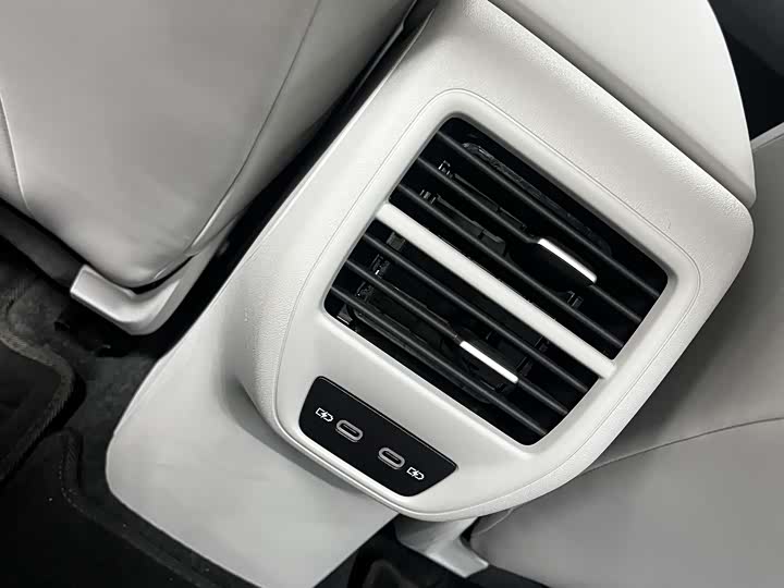 Volkswagen Lavida 2026 2026款 Pro 300TSI 星空智逸版