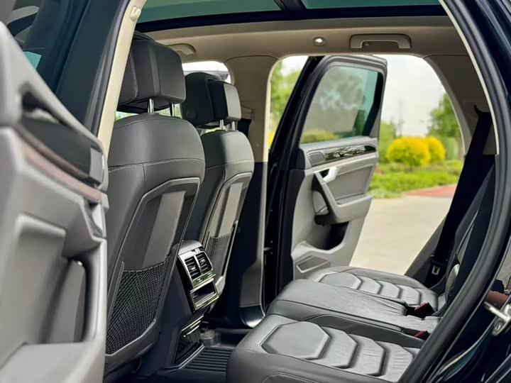 Volkswagen Touareg 2022 2022款 3.0TSI 锐享版 曜黑运动套装