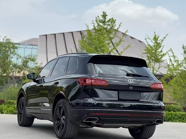 Volkswagen Touareg 2022 2022款 3.0TSI 锐享版 曜黑运动套装