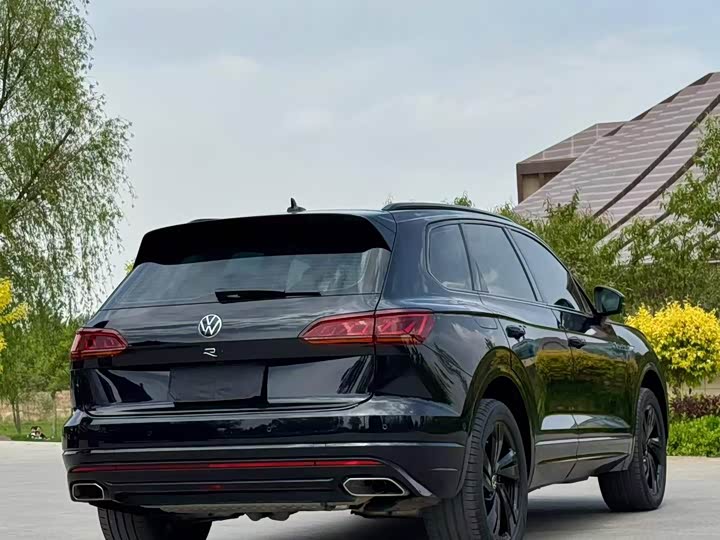Volkswagen Touareg 2022 2022款 3.0TSI 锐享版 曜黑运动套装