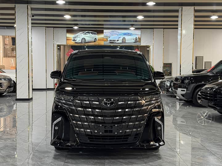 Фото 2 - Toyota Alphard