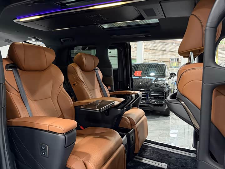 Фото 6 - Toyota Alphard