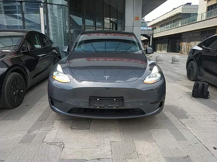 Tesla Model Y 2022 2022款 改款 后轮驱动版
