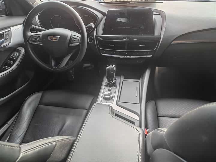 Фото 9 - Cadillac CT5