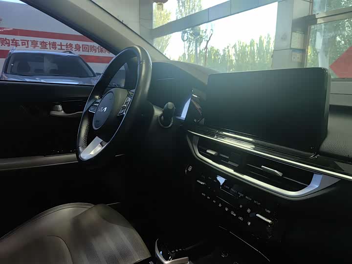 Kia K3 2023 2023款 1.5L CVT尊贵版