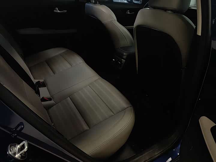 Kia K3 2023 2023款 1.5L CVT尊贵版