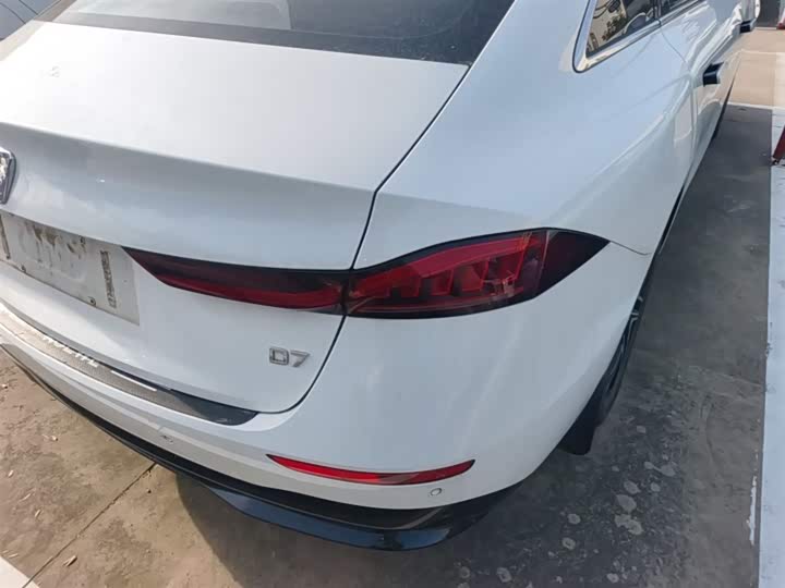 Roewe D7 2023 2023款 EV 510km 后驱旗舰版