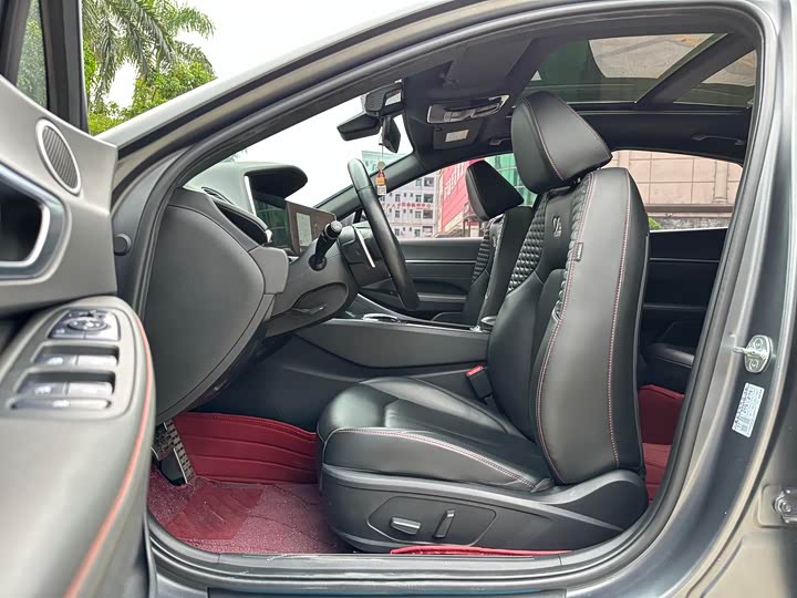 Zdjęcie 8 - Hyundai Sonata N Line