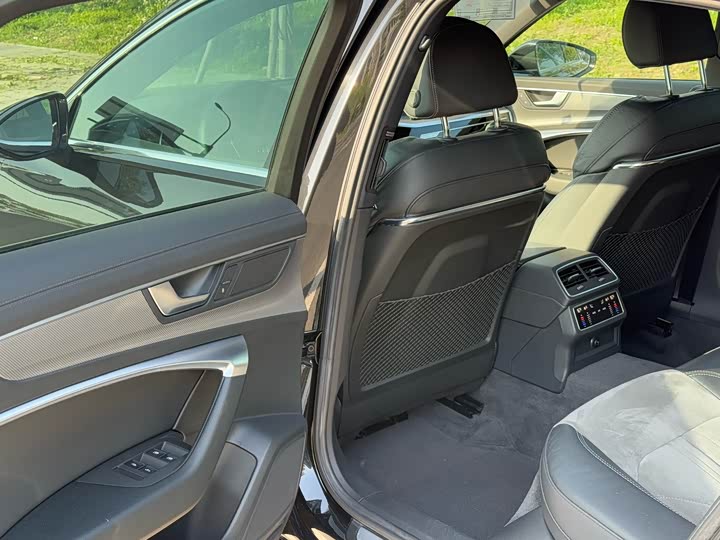 Photo 9 - Audi A6L