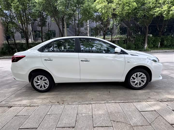 Toyota Vios 2022 2022款 1.5L 20周年纪念版