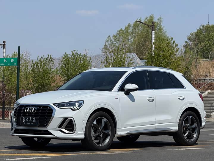 Zdjęcie 3 - Audi Q3
