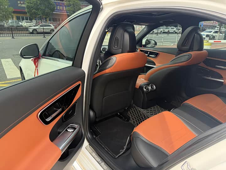 Фото 7 - Mercedes-Benz C-Class