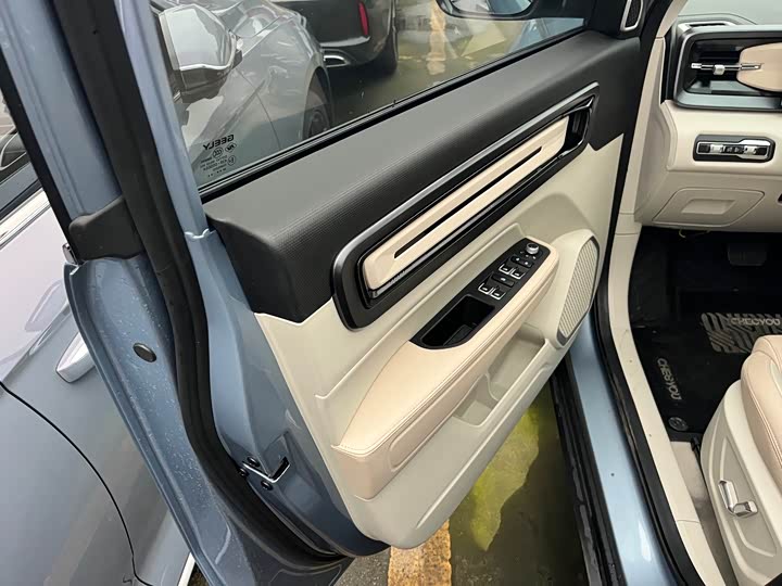 Geely Icon 2023 2023款 1.5TD 巧克力醇臻版