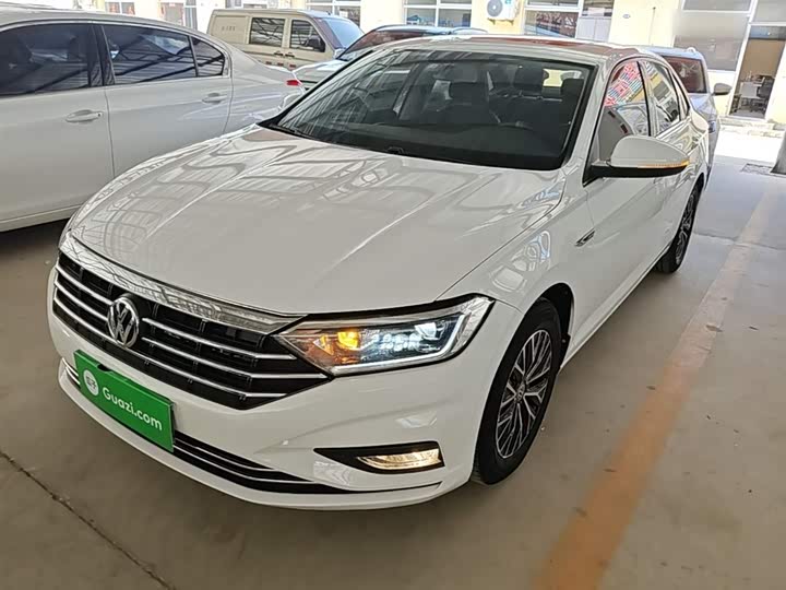 Фото 1 - Volkswagen Sagitar L