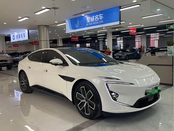 Avatr 12 2023 2023款 700 三激光后驱奢享版