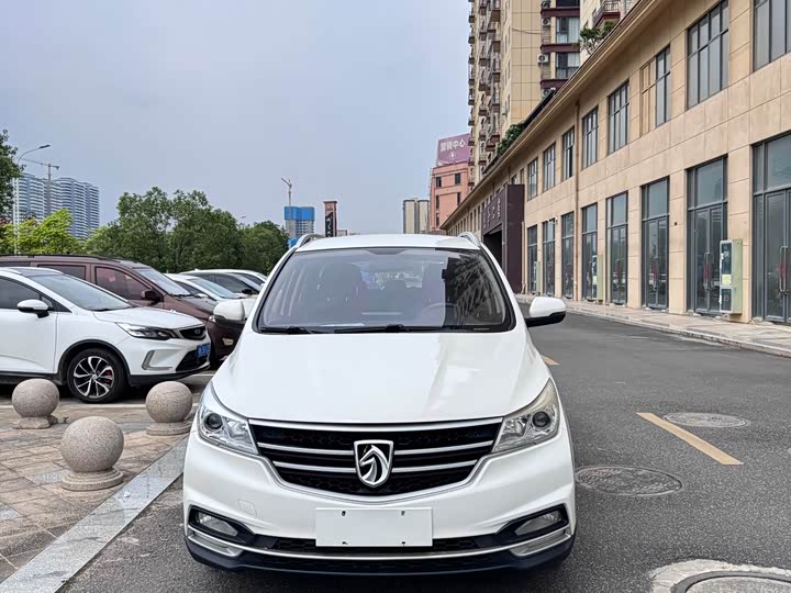 Baojun 730 2021 2021款 1.5L 手动时尚型 7座