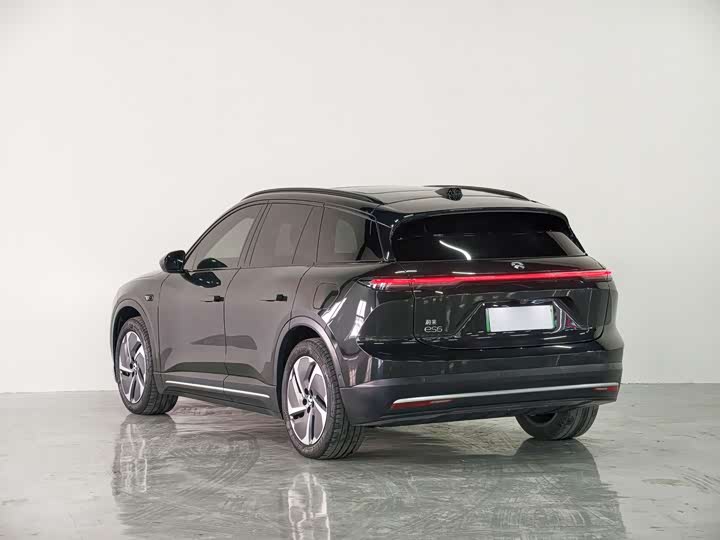 Photo 6 - Nio ES6