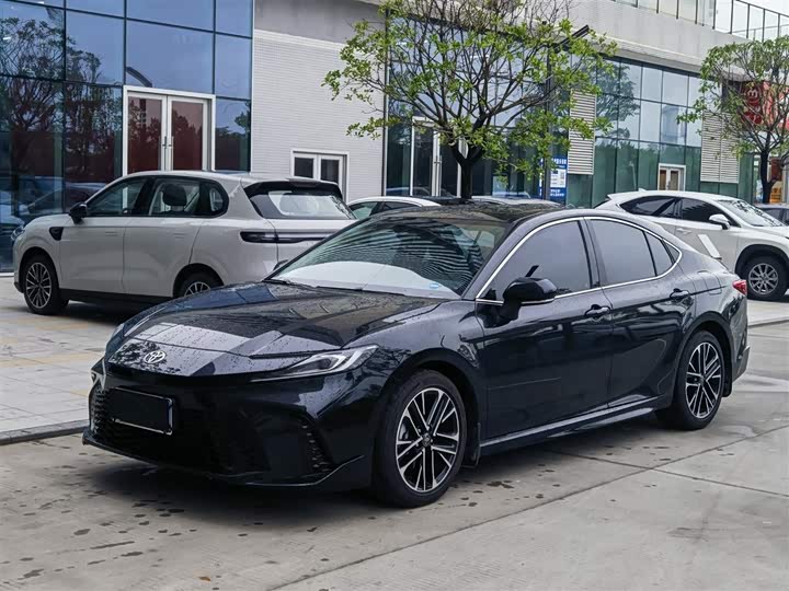 Toyota Camry 2026 2026款 双擎 2.0HSE 运动Lite版