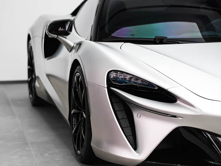 McLaren Artura 2023 2023款 3.0T Hybrid 标准型