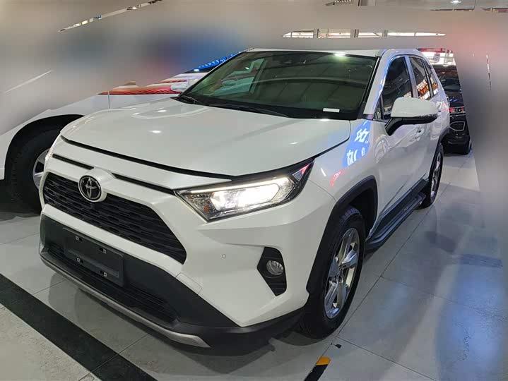 Photo 1 - Toyota RAV4