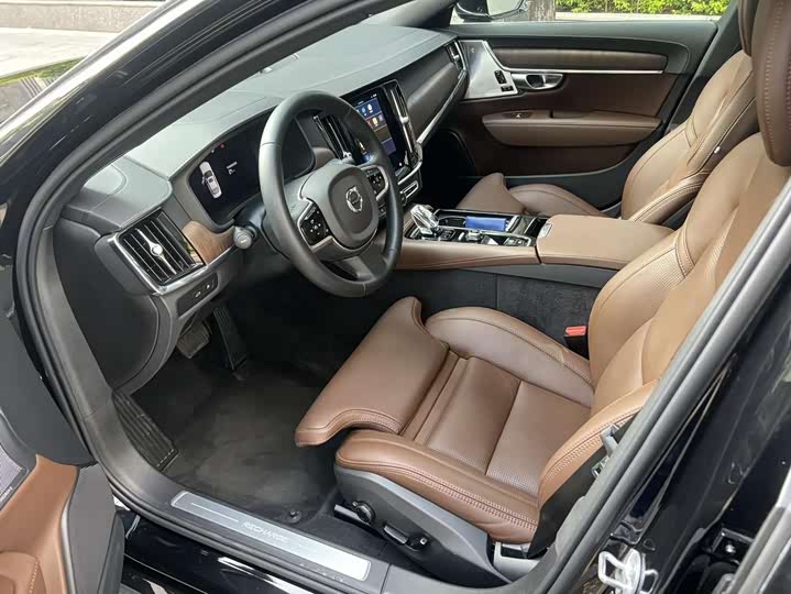Фото 4 - Volvo S90 Hybrid
