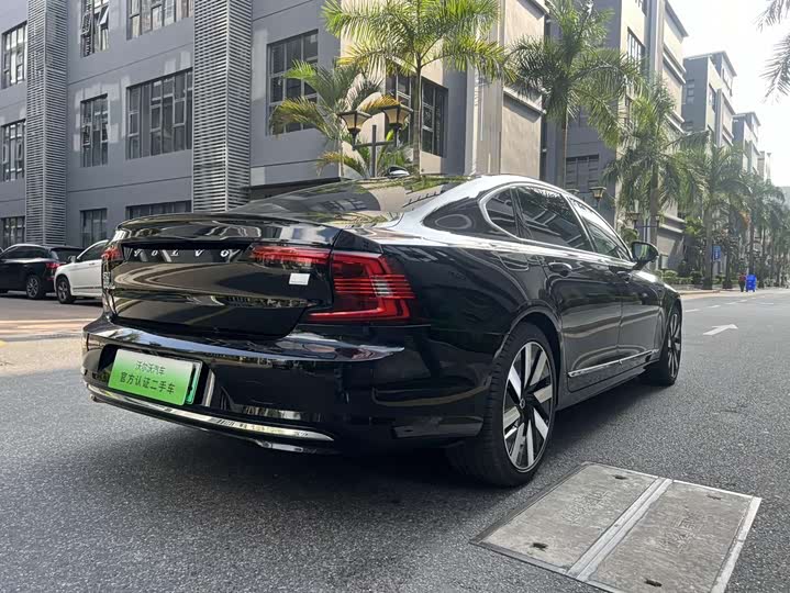 Фото 9 - Volvo S90 Hybrid