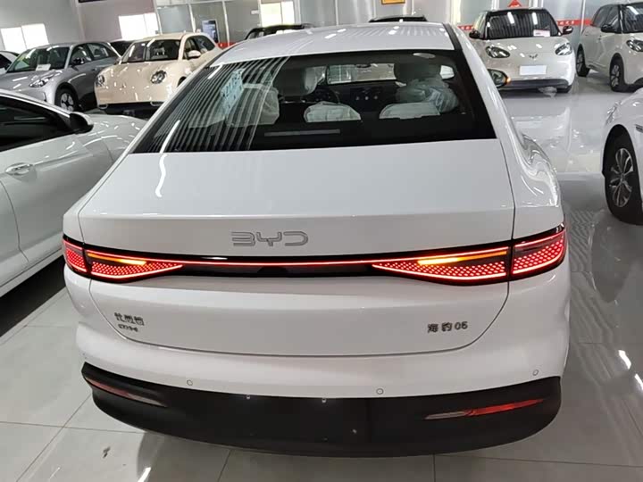 BYD Seal 05 DM-i Hybrid 2026 2026款 DM-i 128KM豪华型