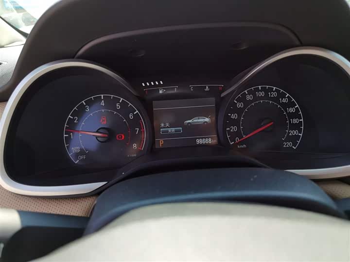 Chevrolet Monza 2021 2021款 320 自动悦享天窗版