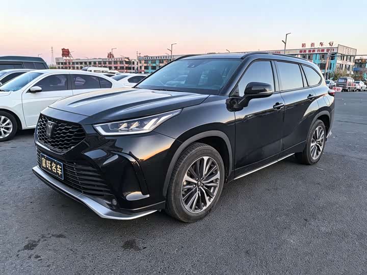 Toyota Crown Kluger 2024 2024款 2.5L HEV四驱豪华版