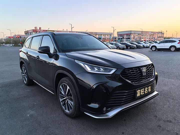 Toyota Crown Kluger 2024 2024款 2.5L HEV四驱豪华版
