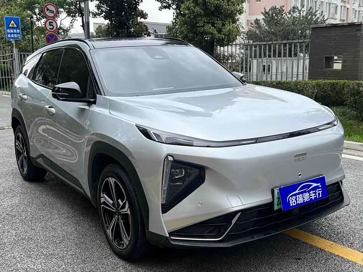 2025 Geely Galaxy L7