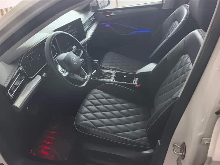 Фото 9 - Volkswagen Sagitar L