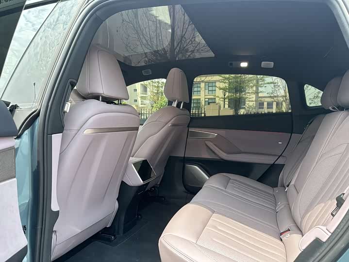 Фото 5 - Nio Onvo L60