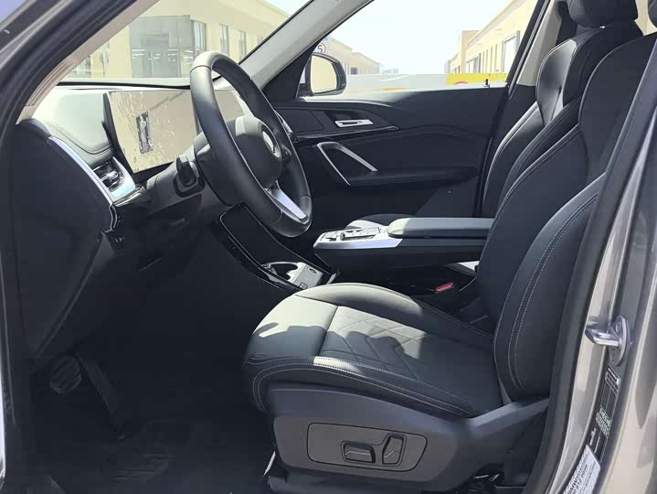 Фото 4 - BMW X1