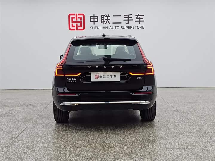 Volvo XC60 2026 2026款 B5 四驱智远豪华版