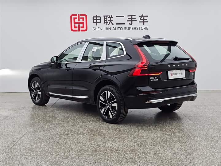 Volvo XC60 2026 2026款 B5 四驱智远豪华版