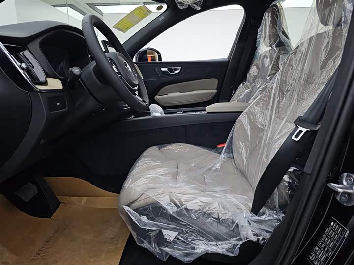 Volvo XC60 2026 2026款 B5 四驱智远豪华版