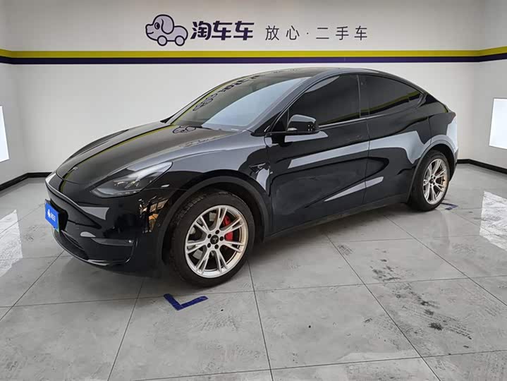 Фото 1 - Tesla Model Y